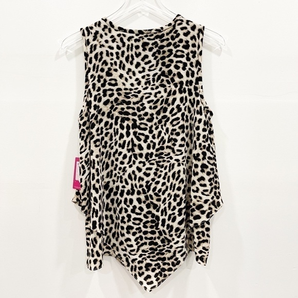 Leopard Song Lace-Up Crepe Handkerchief Top Blouse - Picture 8 of 8